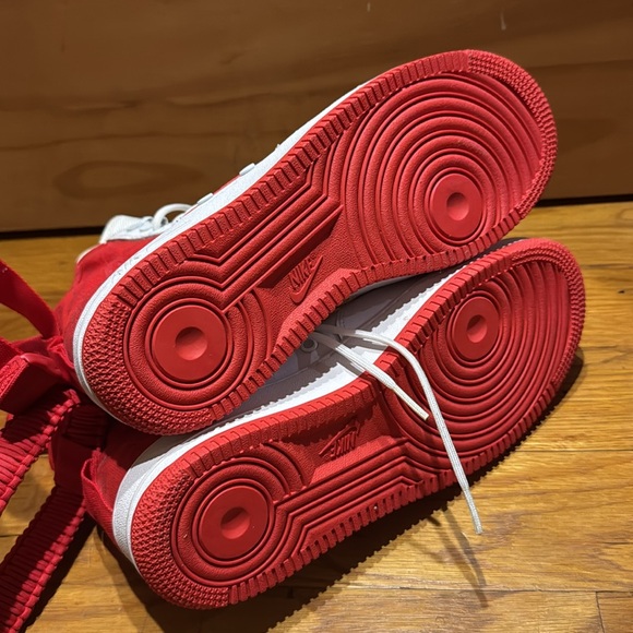 Nike Air Force high top 
White and red
Out of box - Picture 6 of 6